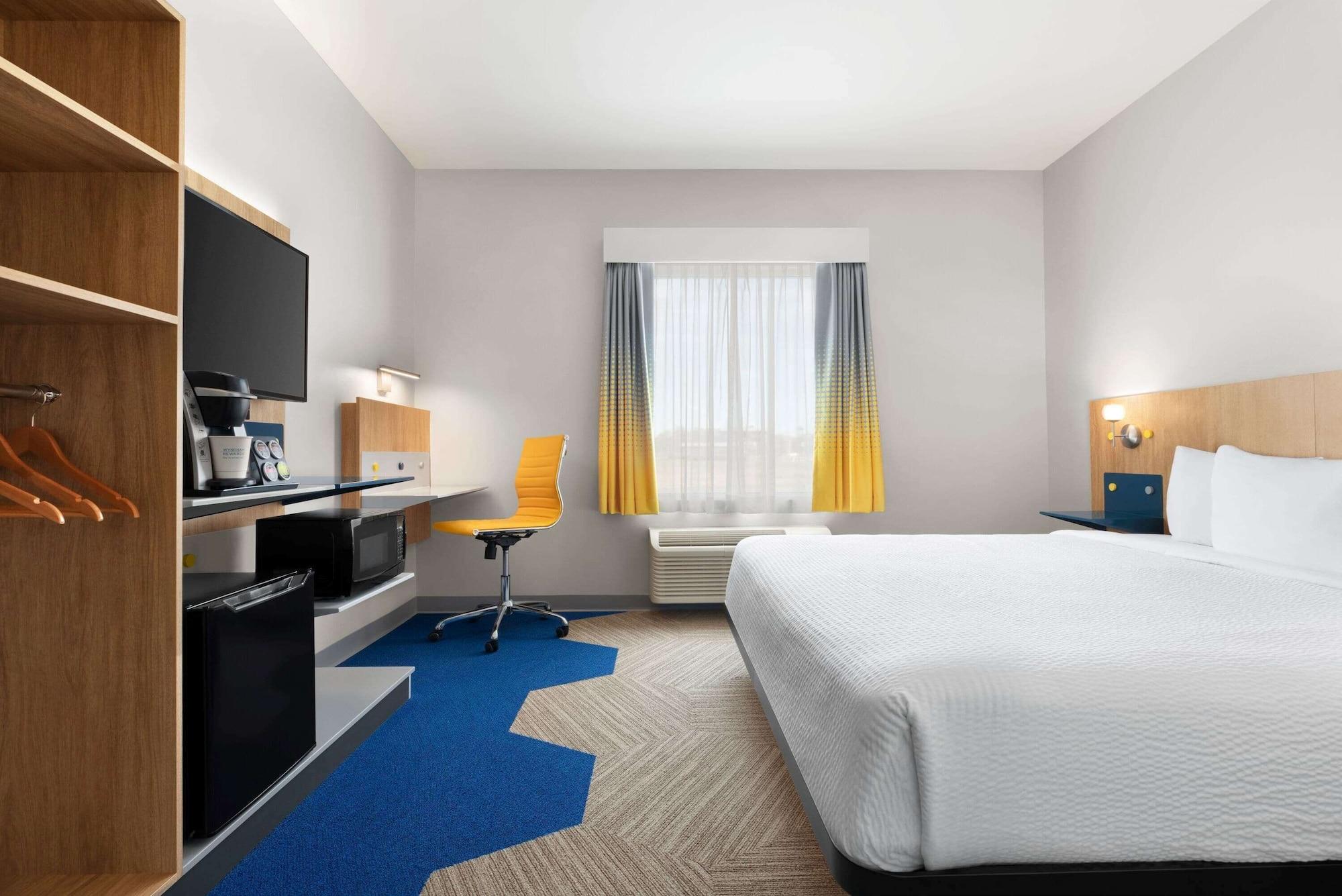 Microtel Inn Suites By Wyndham Lac-Mégantic Exterior photo